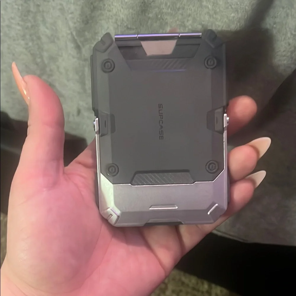 SUPCASE - Card holder and stand with MagSafe case